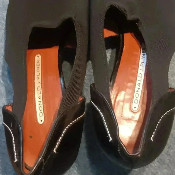 Donald J Pliner Women's Larq Heel 2 Pair Bundle - Picture 7 of 8